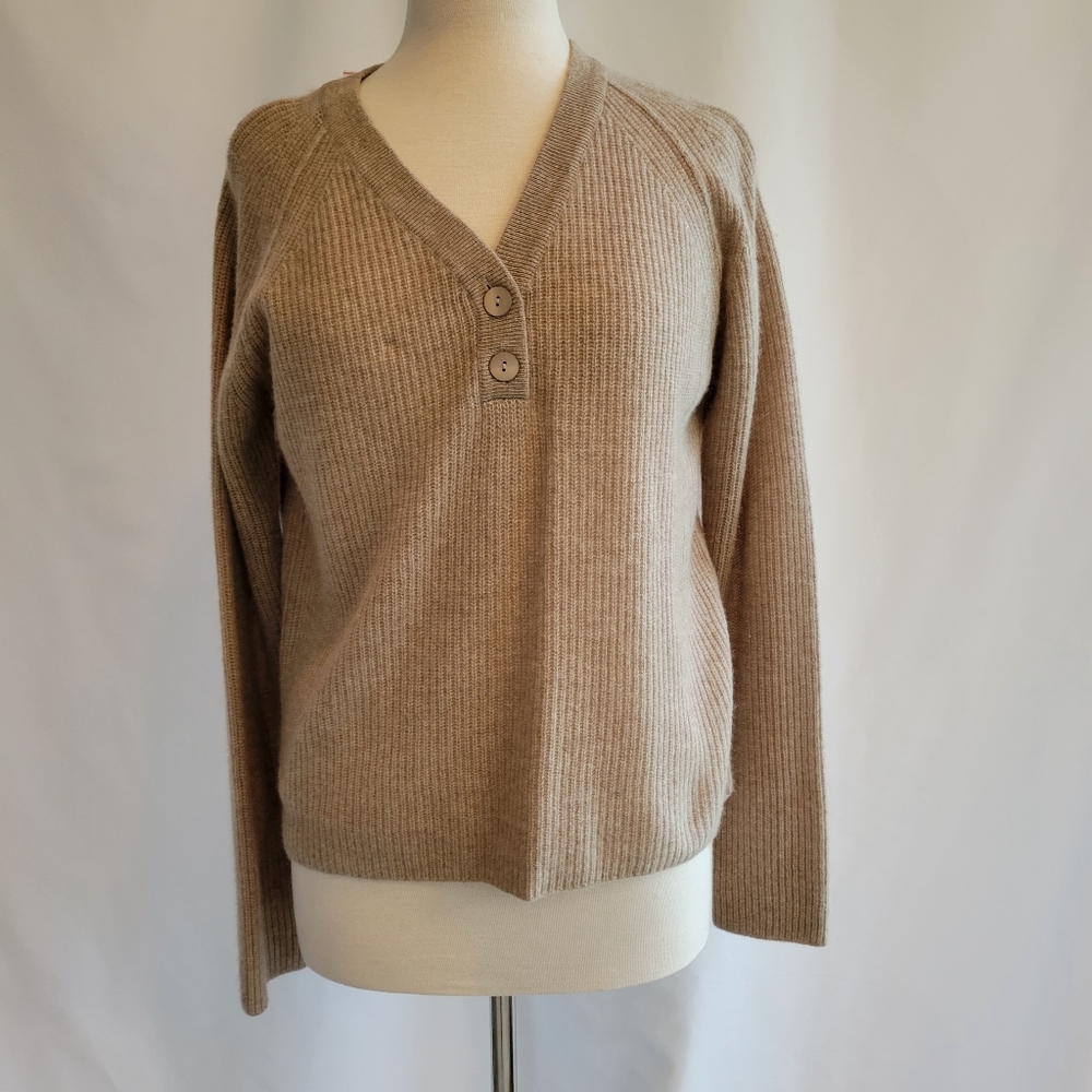 Griffen Cashmere Oatmeal Vneck 2 Button Sweater NWT Sz L